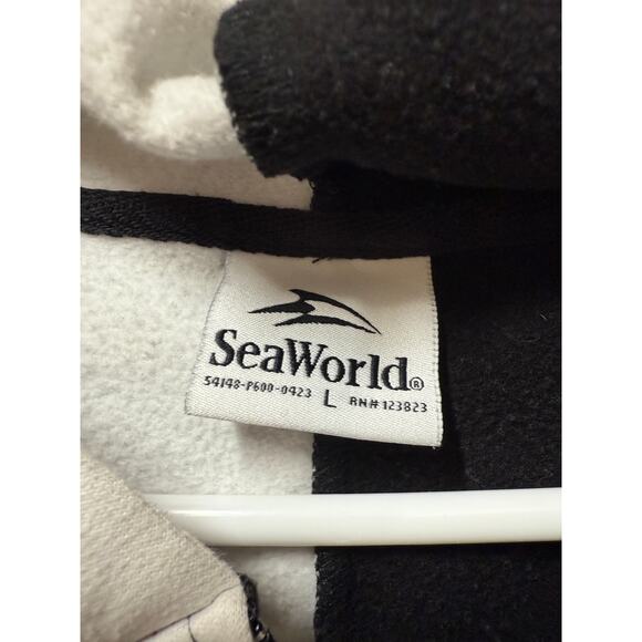 Seaworld two tone black white zip up hoodie Penguin Size Large - Picture 3 of 3